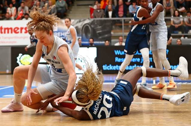 08 10 2025, xmohx, Basketball EuroCup Women, Saarlouis Royals Emlak Konut SK Istanbul v l Luize Sila Saarlouis , Victoria Macaulay Emlak Konut DFL DFB REGULATIONS PROHIBIT ANY USE OF PHOTOGRAPHS as IMAGE SEQUENCES and or QUASI VIDEO Saarlouis