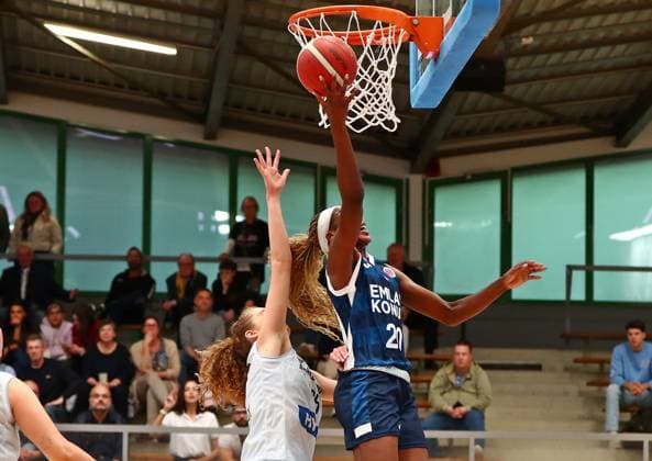 08 10 2025, xmohx, Basketball EuroCup Women, Saarlouis Royals Emlak Konut SK Istanbul v l Luize Sila Saarlouis , Victoria Macaulay Emlak Konut DFL DFB REGULATIONS PROHIBIT ANY USE OF PHOTOGRAPHS as IMAGE SEQUENCES and or QUASI VIDEO Saarlouis
