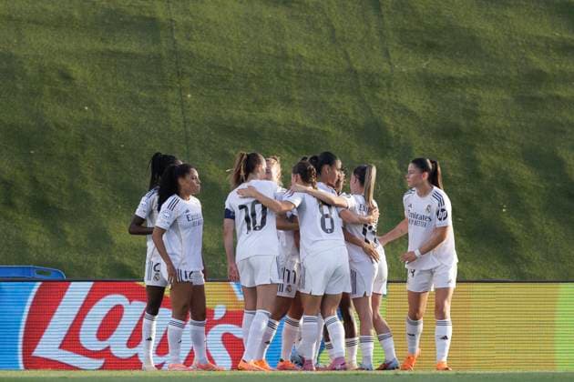 UEFA Women s Champions League - Real Madrid vs Roma MADRID, SPAIN -October 8: Several player of Real Madrid celebrates a goal during the UEFA Women s Champions League match between Real Madrid and Roma at Alfredo Di Stefano stadium in Madrid. (Photo by Guillermo Martinez) Madrid Alfredo Di Stefano Stadium Spain Copyright: xGuillermoxMartinezx