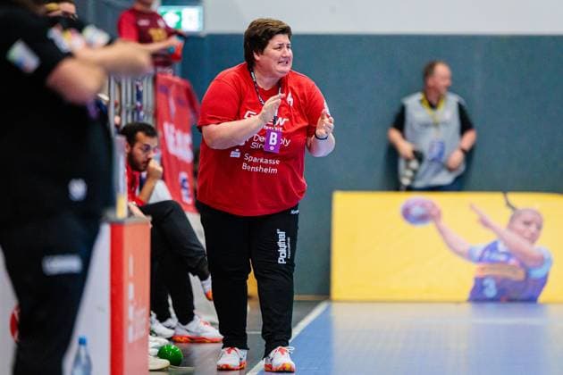 Ilka Fickinger HSG Bensheim Auerbach, Coach GER, HSG Blomberg Lippe vs HSG Bensheim Auerbach, Handball, 1 Bundesliga Women, Matchday 8, Season 2025 2026, 08 10 2025 GER, HSG Blomberg Lippe vs HSG Bensheim Auerbach, Handball, 1 Bundesliga Women, Matchday 8, Season 2025 2026, 08 10 2025 Blomberg Copyright: xEibner-Pressefoto JanxRollingerx EP_JSK