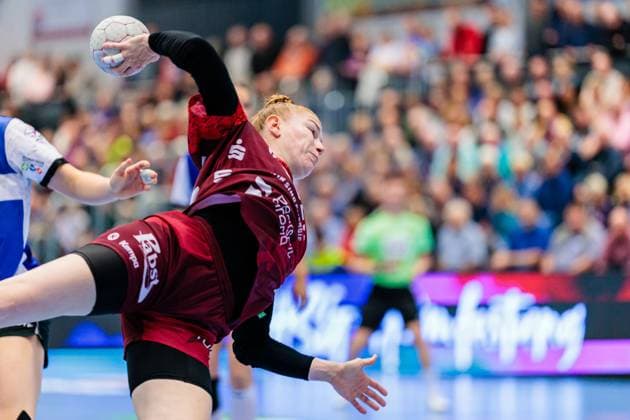 Meike Schmelzer HSG Bensheim Auerbach, 24 in goal throw GER, HSG Blomberg Lippe vs HSG Bensheim Auerbach, Handball, 1 Bundesliga Women, Matchday 8, Season 2025 2026, 08 10 2025 GER, HSG Blomberg Lippe vs HSG Bensheim Auerbach, Handball, 1 Bundesliga Women, Matchday 8, Season 2025 2026, 08 10 2025 Blomberg Copyright: xEibner-Pressefoto JanxRollingerx EP_JSK