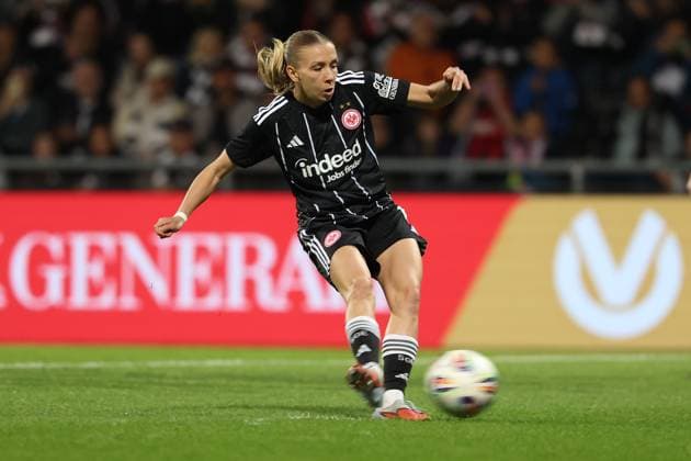 2025 10 03 xJFx second qualifying round UEFA Women™s Europa Cup 2025 2026 Eintracht Frankfurt 1 FC Slovacko v l , Elisa Senss Eintracht Frankfurt scores the goal for 1 0, penalty DFL DFB REGULATIONS PROHIBIT ANY USE OF PHOTOGRAPHS as IMAGE SEQUENCES and or QUASI VIDEO Copyright: JoaquimxFerreira
