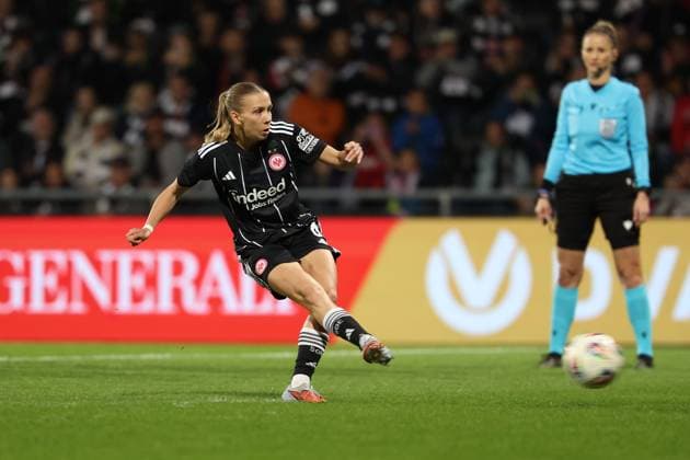 2025 10 03 xJFx second qualifying round UEFA Women™s Europa Cup 2025 2026 Eintracht Frankfurt 1 FC Slovacko v l , Elisa Senss Eintracht Frankfurt scores the goal for 1 0, penalty DFL DFB REGULATIONS PROHIBIT ANY USE OF PHOTOGRAPHS as IMAGE SEQUENCES and or QUASI VIDEO Copyright: JoaquimxFerreira