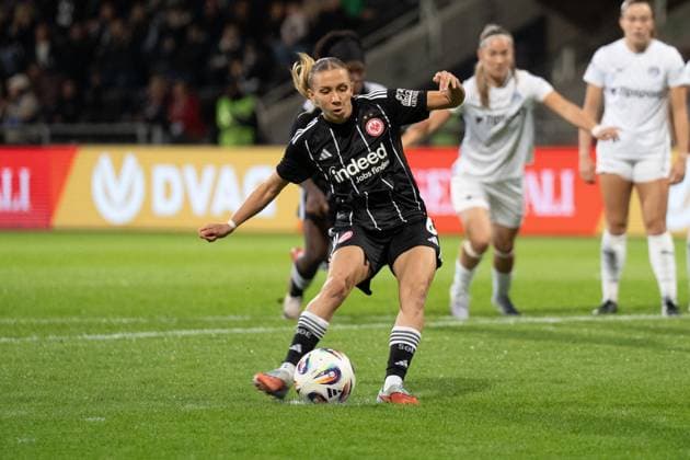 08 10 2025, xhfmx, Soccer UEFA Women s Europa Cup Quali, Eintracht Frankfurt 1 FC Slovacko Elisa Senß Eintracht Frankfurt takes the lead early with a penalty DFL DFB REGULATIONS PROHIBIT ANY USE OF PHOTOGRAPHS as IMAGE SEQUENCES and or QUASI VIDEO Frankfurt