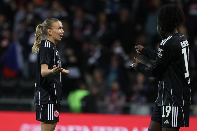 2025 10 03 xJFx second qualifying round UEFA Women™s Europa Cup 2025 2026 Eintracht Frankfurt 1 FC Slovacko v l , Elisa Senss Eintracht Frankfurt , Nicole Anyomi Eintracht Frankfurt , Torjubel, Goal celebration, celebrate the goal DFL DFB REGULATIONS PROHIBIT ANY USE OF PHOTOGRAPHS as IMAGE SEQUENCES and or QUASI VIDEO Copyright: JoaquimxFerreira