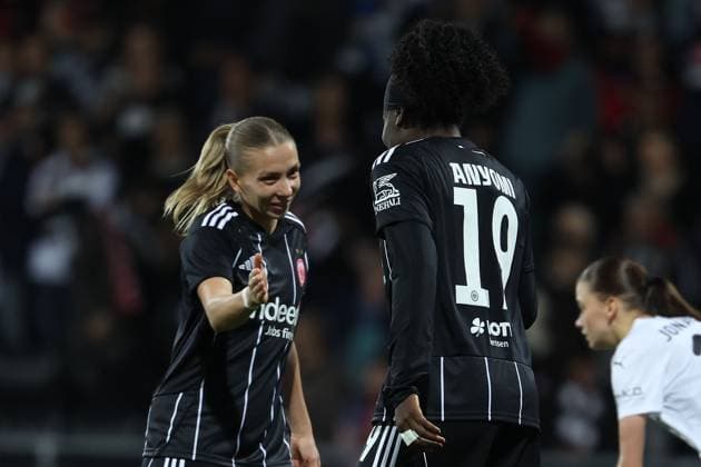 2025 10 03 xJFx second qualifying round UEFA Women™s Europa Cup 2025 2026 Eintracht Frankfurt 1 FC Slovacko v l , Elisa Senss Eintracht Frankfurt , Nicole Anyomi Eintracht Frankfurt , Torjubel, Goal celebration, celebrate the goal DFL DFB REGULATIONS PROHIBIT ANY USE OF PHOTOGRAPHS as IMAGE SEQUENCES and or QUASI VIDEO Copyright: JoaquimxFerreira