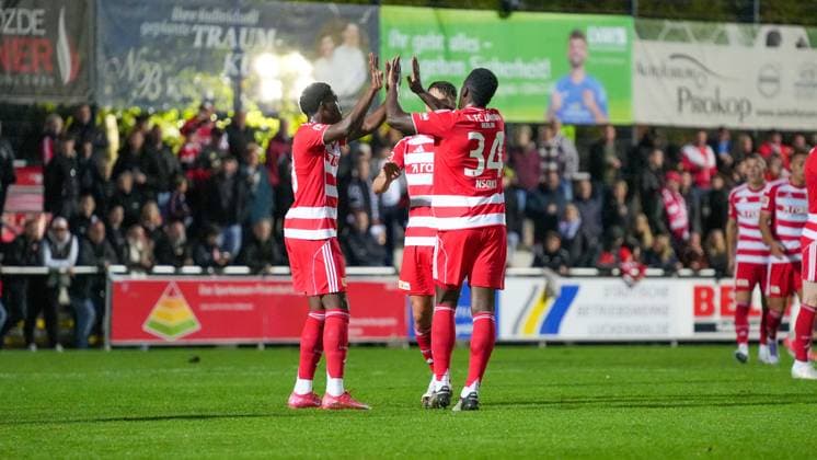 Soccer, Men, Season 2025 2026, Test match, Friendly match, FSV 63 Luckenwalde vs 1 FC Union Berlin, Wednesday 08 10 2025, Werner Seelenbinder Stadion Luckenwalde, In the picture cheering at Union Berlin after the opening goal Brandenburg Germany