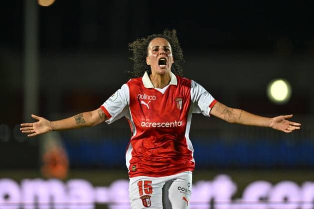 251008 RSC ANDERLECHT VS SC BRAGA Zoi Van De Ven (15) of Braga celebrates after scoring the 0-1 goal during a female soccer game between RSC Anderlecht Women and SC Braga on the 2nd qualifying round first leg of the 2025-2026 season of the Uefa Womens Europa Cup , on Wednesday 8 October 2025 in Deinze , Belgium . PHOTO SPORTPIX David Catry Deinze Burgemeester Van de Wielestadion Belgium  Copyright: xSportpix.bex xDavidxCatryxDavidxCatryx