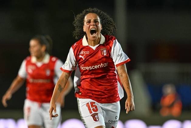 251008 RSC ANDERLECHT VS SC BRAGA Zoi Van De Ven (15) of Braga celebrates after scoring the 0-1 goal during a female soccer game between RSC Anderlecht Women and SC Braga on the 2nd qualifying round first leg of the 2025-2026 season of the Uefa Womens Europa Cup , on Wednesday 8 October 2025 in Deinze , Belgium . PHOTO SPORTPIX David Catry Deinze Burgemeester Van de Wielestadion Belgium  Copyright: xSportpix.bex xDavidxCatryxDavidxCatryx