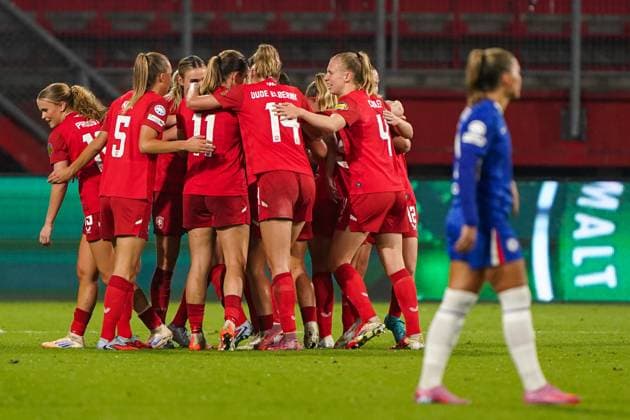 2025-10-08 FC Twente v Chelsea - UEFA Women s Champions League ENSCHEDE, NETHERLANDS - OCTOBER 8: Danique van Ginkel of FC Twente celebrates after scoring her teams first goal during the UEFA Women s Champions League match between FC Twente and Chelsea at De Grolsch Veste on October 8, 2025 in Enschede, Netherlands. Enschede De Grolsch Veste Netherlands Content not available for redistribution in The Netherlands directly or indirectly through any third parties. Copyright: xAndrexWeeningx
