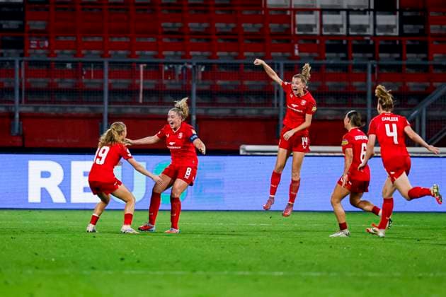 Danique van Ginkel of FC Twente ccelebrates with teammates after scoring her teams first goal FC Twente v Chelsea FC, UEFA Women s Champions League 2025 26 League Phase MD1, FC Twente v Chelsea FC Women, FC Twente Stadion, October 8, 2025, Enschede, Netherlands.