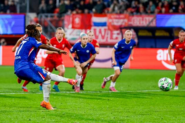 Sandy Baltimore of Chelsea FC shoot the penalty kick FC Twente v Chelsea FC, UEFA Women s Champions League 2025 26 League Phase MD1, FC Twente v Chelsea FC Women, FC Twente Stadion, October 8, 2025, Enschede, Netherlands.