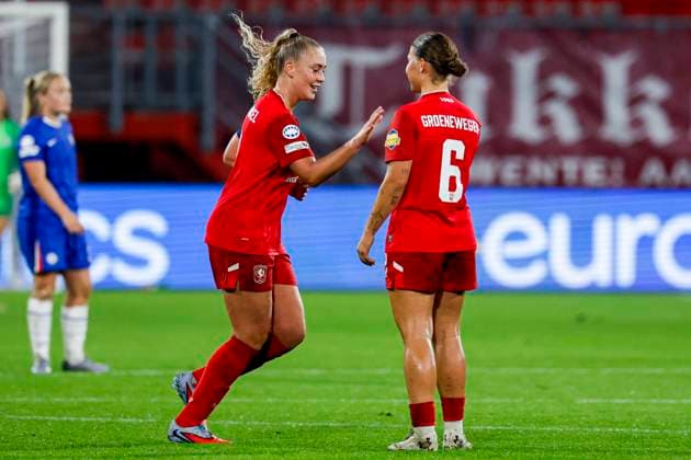 Danique van Ginkel of FC Twente celebrates with Lynn Groenewegen of FC Twente FC Twente v Chelsea FC, UEFA Women s Champions League 2025 26 League Phase MD1, FC Twente v Chelsea FC Women, FC Twente Stadion, October 8, 2025, Enschede, Netherlands.