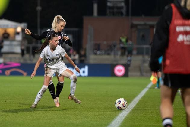 08 10 2025, xhfmx, Football UEFA Women s Europa Cup Quali, Eintracht Frankfurt 1 FC Slovacko v l Nina Lührßen Eintracht Frankfurt and Natalie Trckova 1 FC Slovacko in duel DFL DFB REGULATIONS PROHIBIT ANY USE OF PHOTOGRAPHS as IMAGE SEQUENCES and or QUASI VIDEO Frankfurt