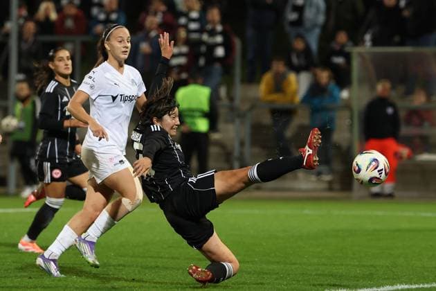 2025 10 03 xJFx second qualifying round UEFA Women™s Europa Cup 2025 2026 Eintracht Frankfurt 1 FC Slovacko v l , in the air Remina Chiba Eintracht Frankfurt in aktion, in action, DFL DFB REGULATIONS PROHIBIT ANY USE OF PHOTOGRAPHS as IMAGE SEQUENCES and or QUASI VIDEO Copyright: JoaquimxFerreira