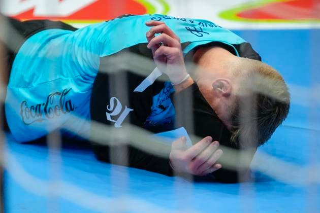 Handball, Champions League Kolstad Aalborg Trondheim 20251008 Kolstads goalkeeper Sigurjon Gudmundsson lies down during the Champions League handball match between Kolstad and Aalborg in Trondheim Spektrum Photo Ole Martin Wold NTB Trondheim Norway EDITORIAL USE ONLY RESTRICTED USE FOR BETTING COMPANIES  Copyright: xOlexMartinxWoldx xNTBx