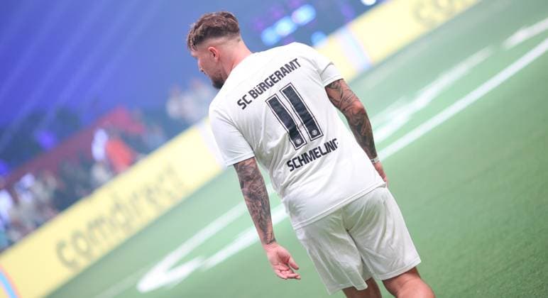 Recording date 6 October 2025 Indoor soccer, The Icon League, season three, match day two at Sporthalle Hamburg in Alsterdorf match one FC Berlin City SG Bürgeramt Migel Max Schmeling Bürgeramt Winterhude Hamburg