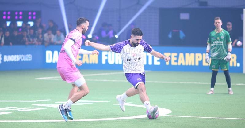 Recording date 6 October 2025 Indoor soccer, The Icon League, season three, match day two at Sporthalle Hamburg in Alsterdorf Match two Plyrs United The Pack FC Carlos Neves Pack FC, r Adrijan Micevski Winterhude Hamburg