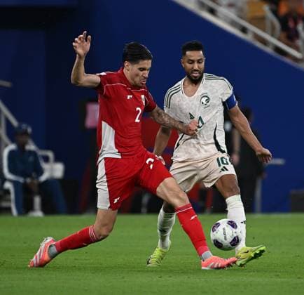 Fourth round of the AFC qualifiers for the 2026 FIFA World Cup, WM, Weltmeisterschaft, Fussball between Saudi Arabia and Indonesia ierce physical battle for possession Kevin diks and Salem Al dawsari .Fourth round of the AFC qualifiers for the 2026 FIFA World Cup between Saudi Arabia and Indonesia. 7 October 2025 at Al-Inma Stadium in King Abdullah Sports City, Jeddah.