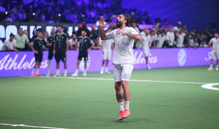 Recording date October 6, 2025 Indoor soccer, The Icon League, season three, match day two at Sporthalle Hamburg in Alsterdorf match three Buzz Club DNA Athletics Darko Bodul DNA Winterhude Hamburg