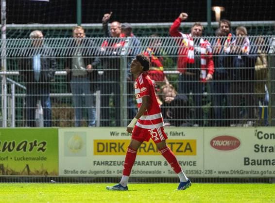 Soccer, Men, Season 2025 2026, Test match, FSV 63 Luckenwalde 1 FC Union Berlin, Yann Megaptche 1 FC Union Berlin cheers after scoring 0 3, 08 10 2025, Copyright: xMatthiasxKochx