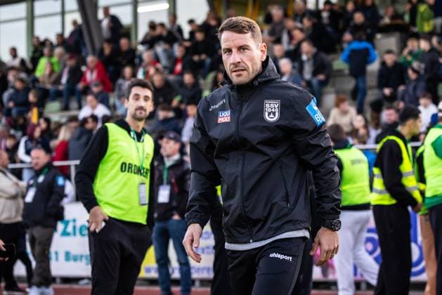 Football, Season 2025 2026, 1 Bundesliga, 3 Liga, Sportzentrum an der Remsharter Straße Burgau, Test match, FC Augsburg SSV Ulm 1846 Football, 08 10 2025 08 10 2025, Football, Season 2025 2026, 1 Bundesliga, 3 Liga, Sportzentrum an der Remsharter Straße Burgau, Test match, FC Augsburg SSV Ulm 1846 Football, Cropped single image Portrait Portrait Coach Moritz Glasbrenner SSV Ulm 1846 Football Photo Lucca Fundel Burgau Sportzentrum an der Remsharter Straße Bavaria Germany