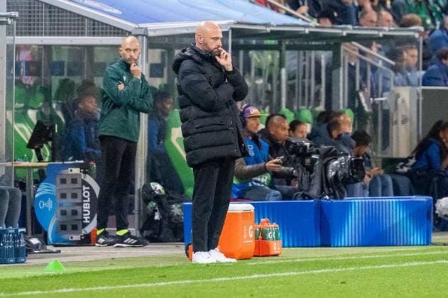 Germany, Football, UEFA, Women™s Champions League, Matchday 1 2025 2026, VfL Wolfsburg Paris St Germain on 08 10 in Wolfsburg AOK Stadion Stephan Lerch Coach VfL Wolfsburg Copyright: xSvenxHeidmannx