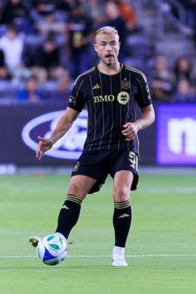 October 8, 2025, Los Angeles, California, USA: Ryan Porteous 5 of the Los Angeles Football Club during their regular season MLS, Fussball Herren, USA game against the Toronto FC on Wednesday October 8, 2025 at the BMO Stadium in Los Angeles, California. ARIANA RUIZ PI Los Angeles USA - ZUMAp124 20251008_zaa_p124_013 Copyright: xArianaxRuizx