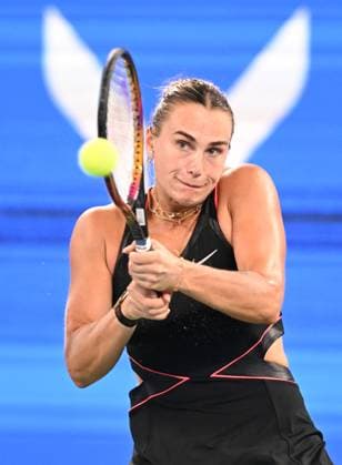 (251009) -- WUHAN, Oct. 9, 2025 -- Aryna Sabalenka of Belarus hits a return during the women s singles round of 16 match against Liudmila Samsonova of Russia at the 2025 Wuhan Open tennis tournament in Wuhan, central China s Hubei Province, Oct. 9, 2025. ) (SP)CHINA-WUHAN-TENNIS-WUHAN OPEN-WOMEN S SINGLES (CN) ChengxMin 