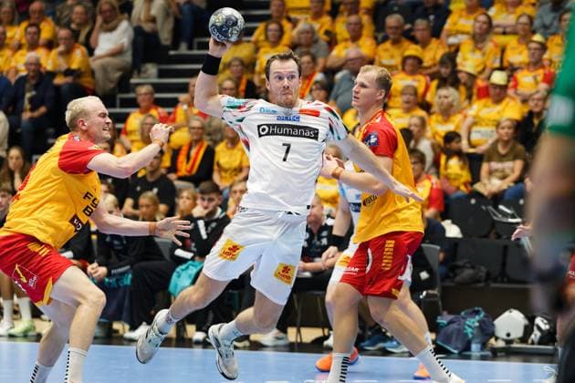 GOG v Magdeburg, EHF Champions League Handball, Svendborg, Denmark Svendborg, Denmark. 08th, October 2025. Felix Claar (7) of Magdeburg seen during the EHF Champions League match between GOG and Magdeburg at Arena Svendborg in Svendborg. Denmark, Svendborg  Copyright: xGonzalesxPhoto LauxNielsenx