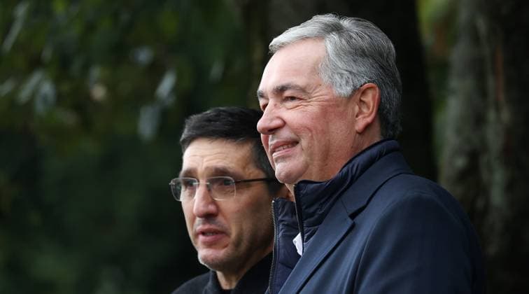 BAU 09 10 2025 Stuttgart Football VfB Stuttgart vs SV Elversberg, from left Tayfun Korkut and VfB President Dietmar Allgaier