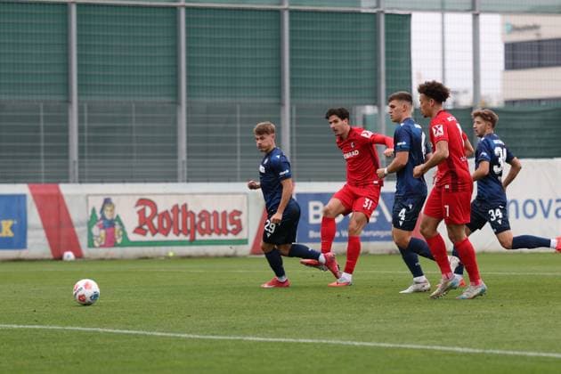 09 10 2025, xrekx, Soccer test match, SC Freiburg Karlsruher SC v l Goal shot to 1 0 by Igor Matanovic SC Freiburg DFL DFB REGULATIONS PROHIBIT ANY USE OF PHOTOGRAPHS as IMAGE SEQUENCES and or QUASI VIDEO Freiburg