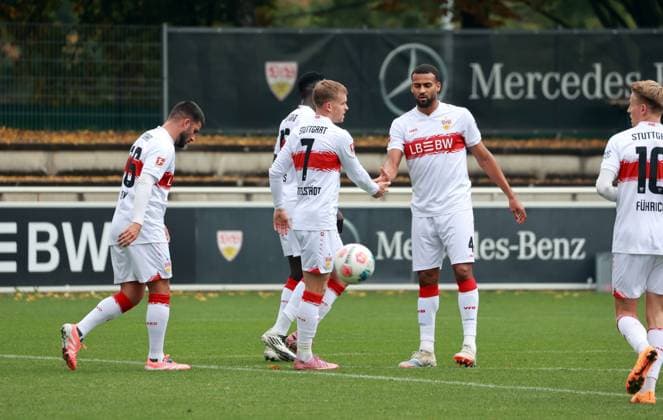 09 10 25 VfB Stuttgart SV Elversberg Germany, Stuttgart, 09 10 2025, Soccer, Bundesliga, Test match, VfB Stuttgart SV Elversberg Maximilian Mittelstädt VfB Stuttgart Cheers Goal Penalty 1 0 Mittelstädt