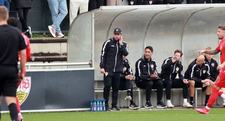 09 10 25 VfB Stuttgart SV Elversberg Germany, Stuttgart, 09 10 2025, Football, Bundesliga, Test match, VfB Stuttgart SV Elversberg Sebastian Hoeneß Coach VfB Stuttgart