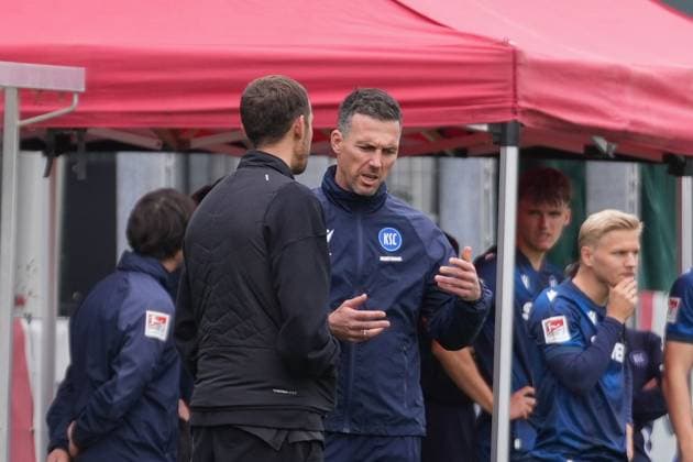 Christian Eichner Karlsruher SC, Head Coach and Julian Schuster SC Freiburg, Coach , Soccer, Test match, SC Freiburg vs Karlsruher SC, 09 10 2025, Test match, Europa Park Stadion, Freiburg, Germany Freiburg Europa Park Stadion Baden Wuerttemberg Germany Copyright: xArnexAmbergx