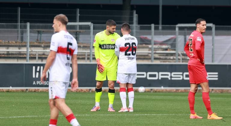 09 10 25 VfB Stuttgart SV Elversberg Germany, Stuttgart, 09 10 2025, Football, Bundesliga, Test match, VfB Stuttgart SV Elversberg v l Fabian Bredlow, Deniz Undav both VfB Stuttgart