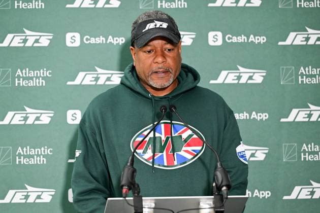 New York Jets 09 10 2025. Training Session New York Jets defensive coordinator Steve Wilks during the training session, press conference, PK, Pressekonferenz for New York Jets at the Grove Hotel, Chandler s Cross, United Kingdom on 9 October 2025. Chandler s Cross Grove Hotel Hertfordshire United Kingdom Editorial use only , Copyright: xDennisxGoodwinx PSI-23013-0008