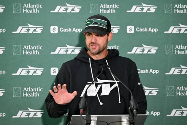 New York Jets 09 10 2025. Training Session New York Jets offensive coordinator Tanner Engstrand during the training session, press conference, PK, Pressekonferenz for New York Jets at the Grove Hotel, Chandler s Cross, United Kingdom on 9 October 2025. Chandler s Cross Grove Hotel Hertfordshire United Kingdom Editorial use only , Copyright: xDennisxGoodwinx PSI-23013-0015