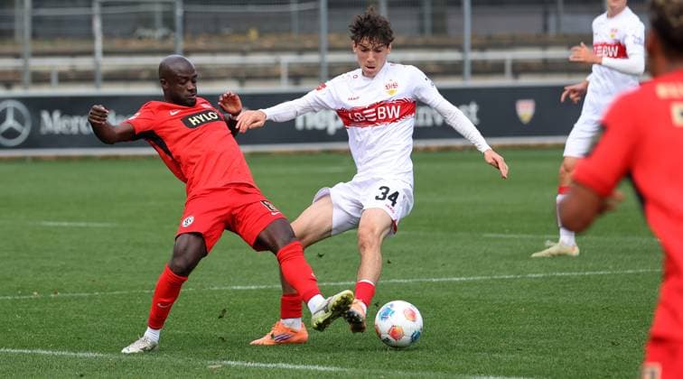 BAU 09 10 2025 Stuttgart Soccer VfB Stuttgart vs SV Elversberg, f l Amara Conde Elversberg , Efe Korkut VfB