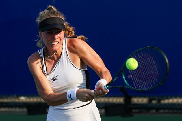 WUHAN, CHINA - OCTOBER 09: Magdalena Frech of Poland returns a shot in the Women s Singles Round of 16 match against Laura Siegemund of Germany on day 6 of 2025 Wuhan Open at Optics Valley International Tennis Center on October 9, 2025 in Wuhan, Hubei Province of China.  Copyright: xVCGx 111596144639