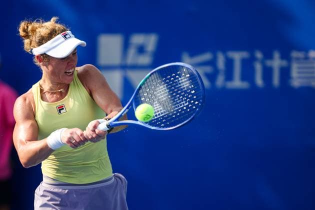 WUHAN, CHINA - OCTOBER 09: Laura Siegemund of Germany returns a shot in the Women s Singles Round of 16 match against Magdalena Frech of Poland on day 6 of 2025 Wuhan Open at Optics Valley International Tennis Center on October 9, 2025 in Wuhan, Hubei Province of China.  Copyright: xVCGx 111596144690