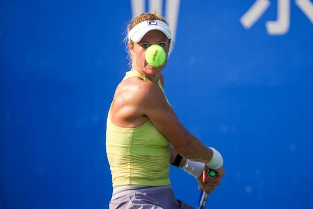 WUHAN, CHINA - OCTOBER 09: Laura Siegemund of Germany returns a shot in the Women s Singles Round of 16 match against Magdalena Frech of Poland on day 6 of 2025 Wuhan Open at Optics Valley International Tennis Center on October 9, 2025 in Wuhan, Hubei Province of China.  Copyright: xVCGx 111596144696