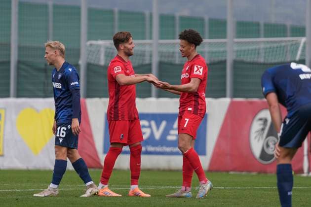 Lucas Hoeler Lucas Hoeler SC Freiburg, 09 and Derry Scherhant SC Freiburg, 07 goal celebration, emotions, goal shot, goal, goal, goal, soccer, test match, SC Freiburg vs Karlsruher SC, 09 10 2025, test match, Europa Park Stadion, Freiburg, Germany Freiburg Europa Park Stadion Baden Wuerttemberg Germany Copyright: xArnexAmbergx