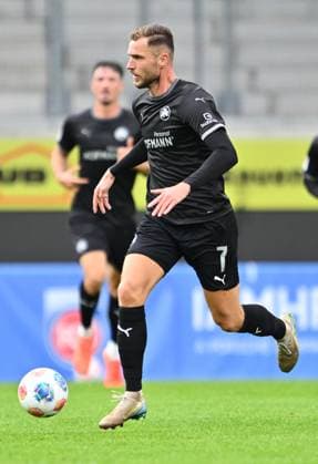 09 10 2025 Soccer season 2025 2026 Test match friendly match preparation match 1 FC Heidenheim FCH SpVgg Greuther Fürth Kleeblatt xwoxzix Dennis Srbeny 7, SpVgg Greuther Fürth cropped single image