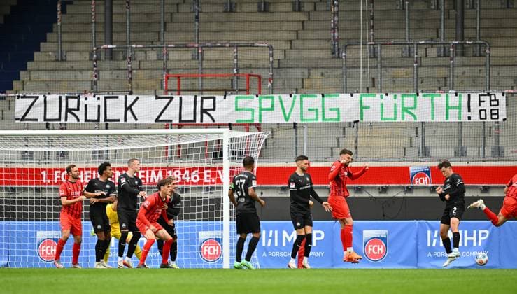 09 10 2025 Soccer season 2025 2026 Test match friendly match preparation match 1 FC Heidenheim FCH SpVgg Greuther Fürth Kleeblatt xwoxzix banner banner ZURÜCK ZUR SPVGG FÜRTH