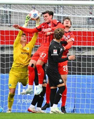 09 10 2025 Soccer season 2025 2026 Test match friendly match preparation match 1 FC Heidenheim FCH SpVgg Greuther Fürth Kleeblatt xwoxzix Sebastian Jung 31, SpVgg Greuther Fürth Thomas Keller 27, 1 FC Heidenheim FCH