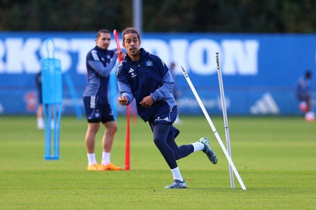 15 Yussuf Poulsen Hamburger SV Football I Men I Training I Season 2025 2026 I Hamburger SV I 09 10 2025 I Training pitches Volksparkstadion