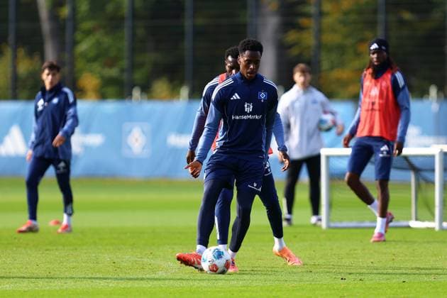 6 Albert Sambi Lokonga Hamburger SV Football I Men I Training I Season 2025 2026 I Hamburger SV I 09 10 2025 I Training pitches Volksparkstadion