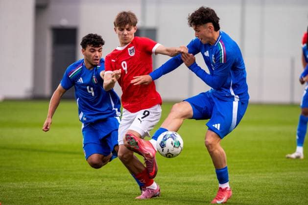 Football, U17, International match, Austria - Italy