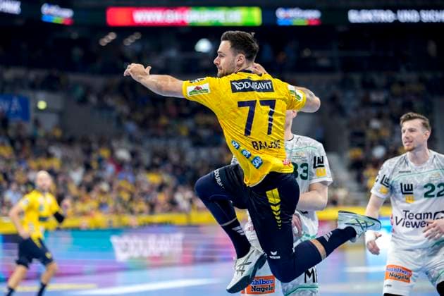 Dani Baijens RNL, 77 , jump shot, throw, goal throw, action, action scene, 09 10 2025, Mannheim Germany , Handball, Bundesliga, Rhein Neckar Löwen Frisch Auf Göppingen xozx